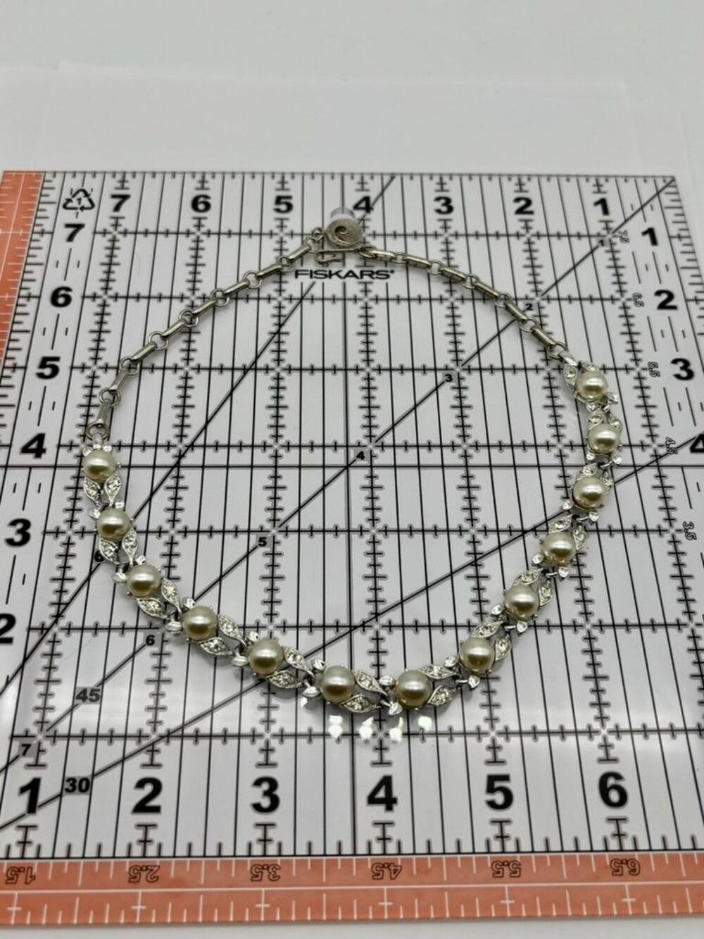 Vintage Lisner Choker Faux Pearl Pave Rhinestone W/Silver-Tone Adjustable Signed - Picture 16 of 16